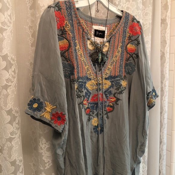 JOHNNY WAS * 3J BIYA Slate Blue Embroidered Top - Picture 6 of 12